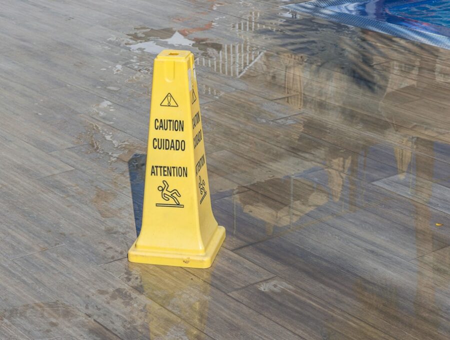 slip fall accident sign